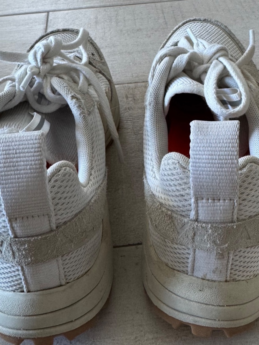 Cream Veja Sneaker - Picture 3 of 7
